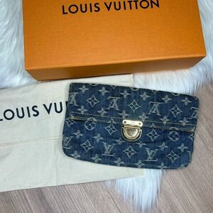 ✨💙 SOLD | Louis Vuitton Denim Pochette Clutch 💙✨